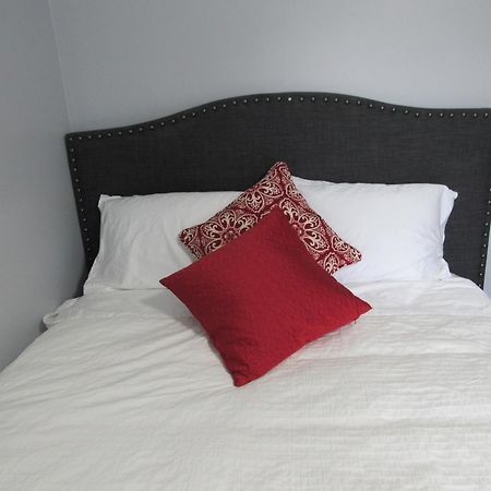 Luxury Suites At Military Trail Toronto Extérieur photo