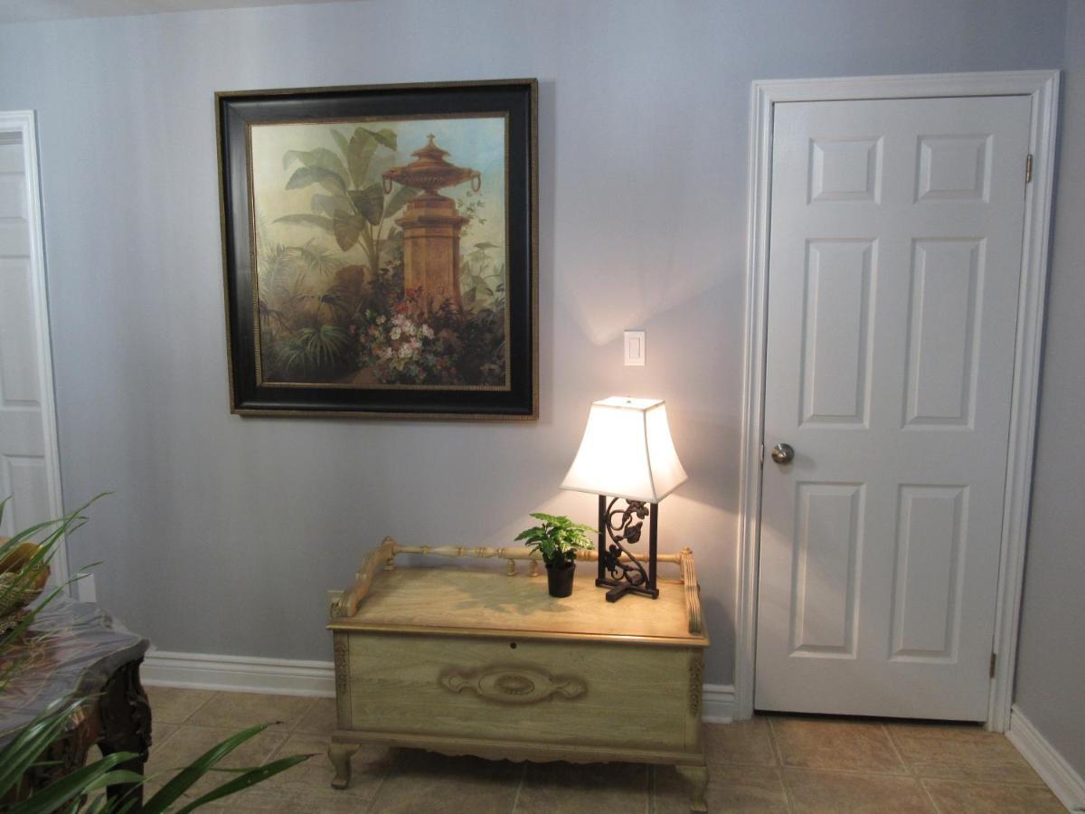 Luxury Suites At Military Trail Toronto Extérieur photo