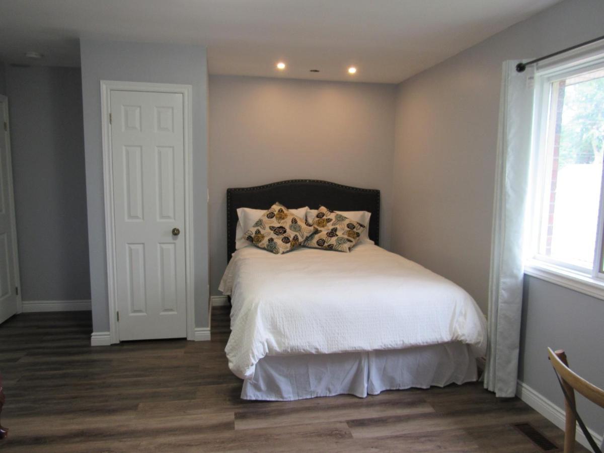 Luxury Suites At Military Trail Toronto Chambre photo